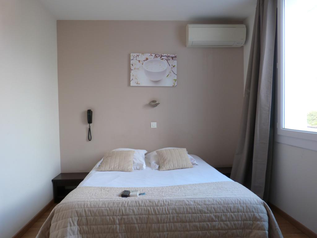 Blue Hotel 滨海拉塞讷 客房 照片