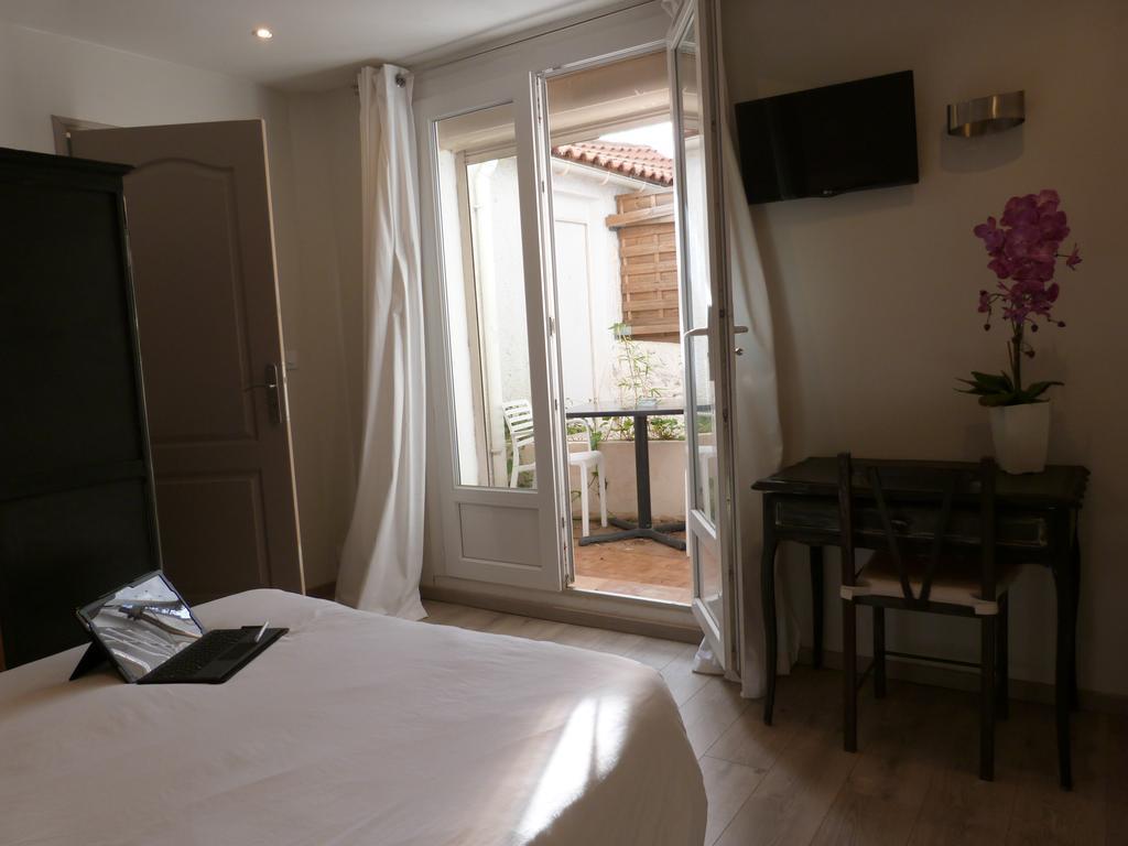Blue Hotel 滨海拉塞讷 客房 照片